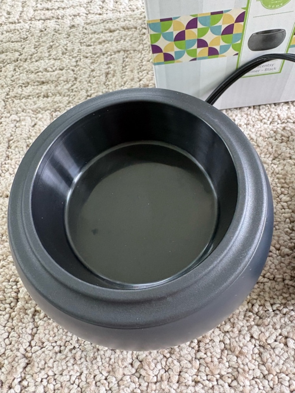 Scentsy Mod Warmer in Black - Picture 2 of 3